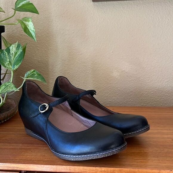 Dansko shoes Mary Jane’s - Picture 1 of 10
